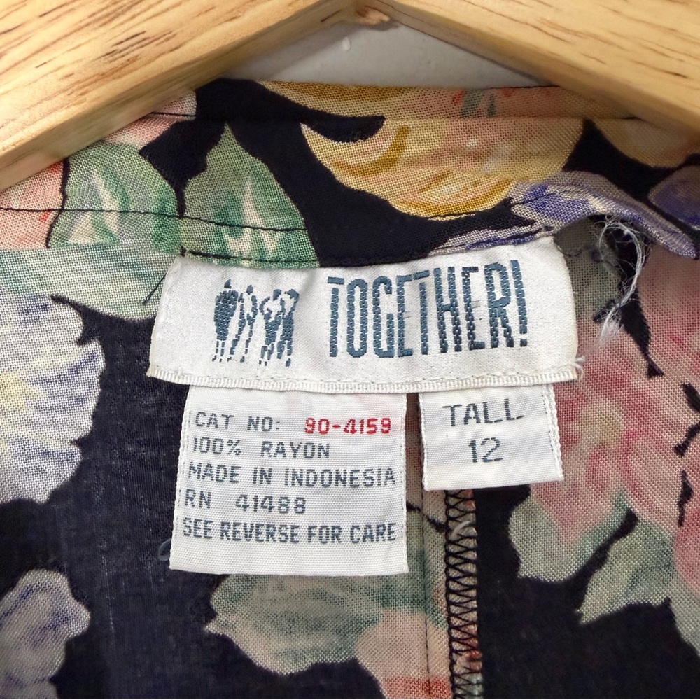 Vintage Floral Black Short Sleeve Wrap Dress Size 12 Tall - Picture 4 of 9